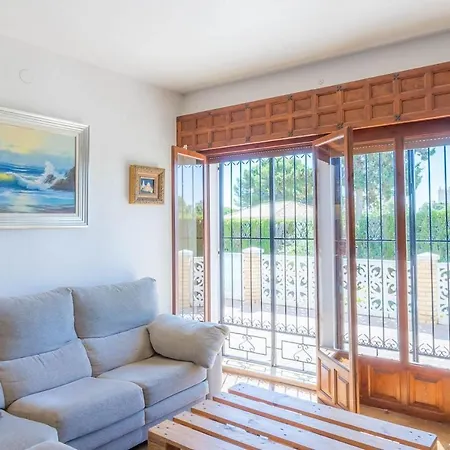 Mercedes Villa *