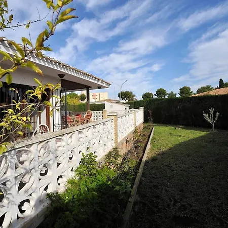 Mercedes Villa *